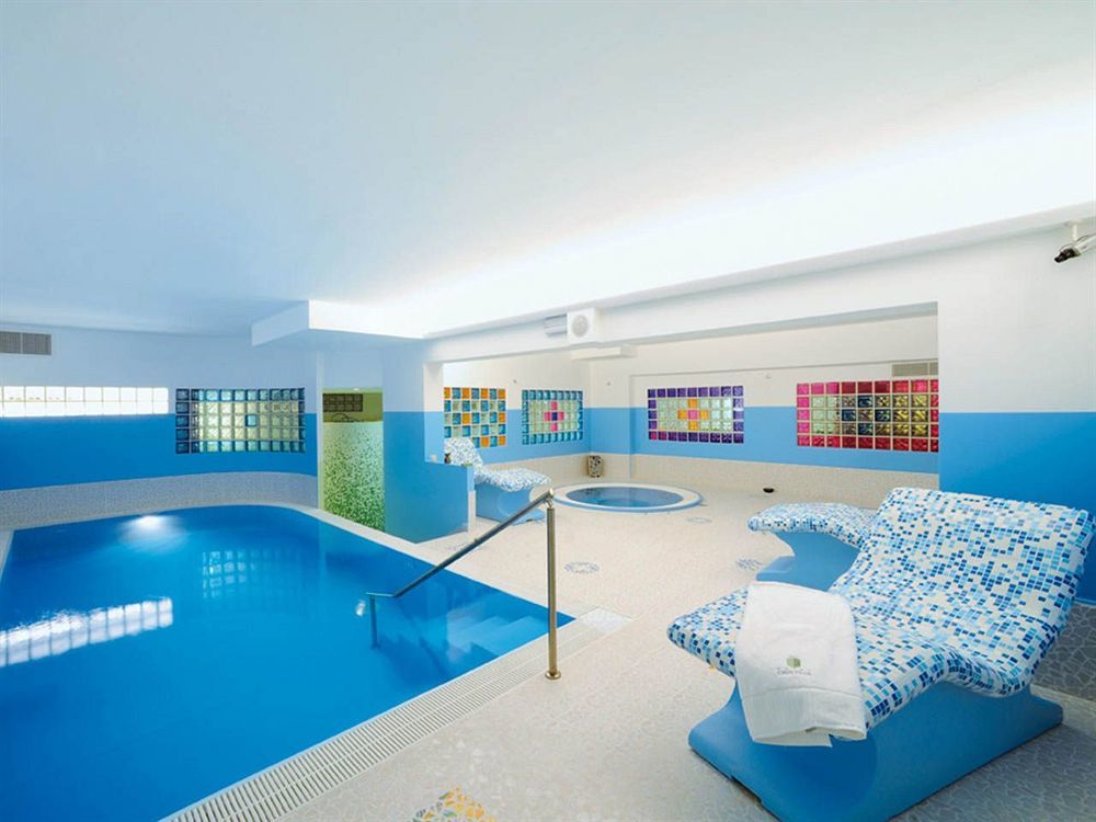 Hotel Cristina Rocca San Giovanni Exteriör bild