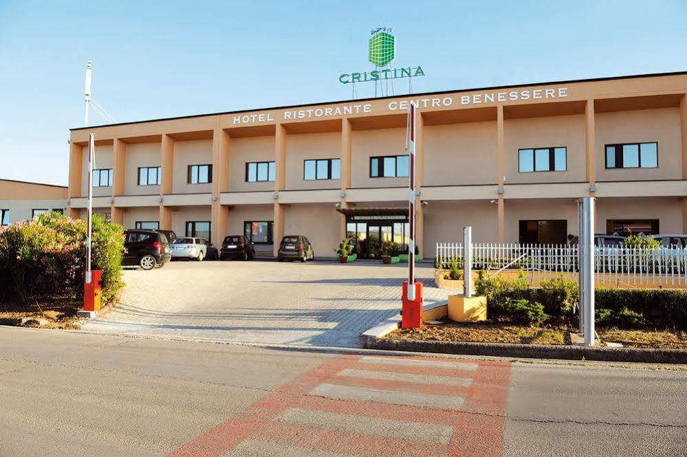 Hotel Cristina Rocca San Giovanni Exteriör bild