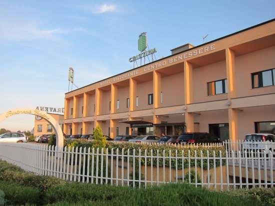 Hotel Cristina Rocca San Giovanni Exteriör bild